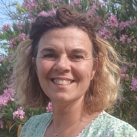Jenny Adge Lagali Poussan
