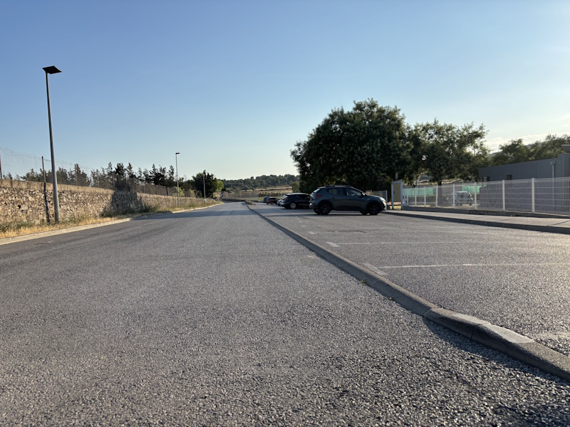 Parking Complexe sportif des Baux Poussan